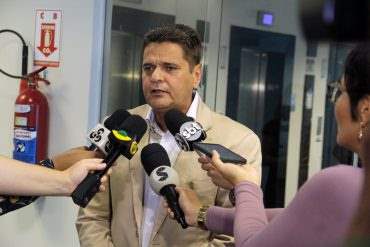 Governo pede que agentes penitenciários retornem ao trabalho 