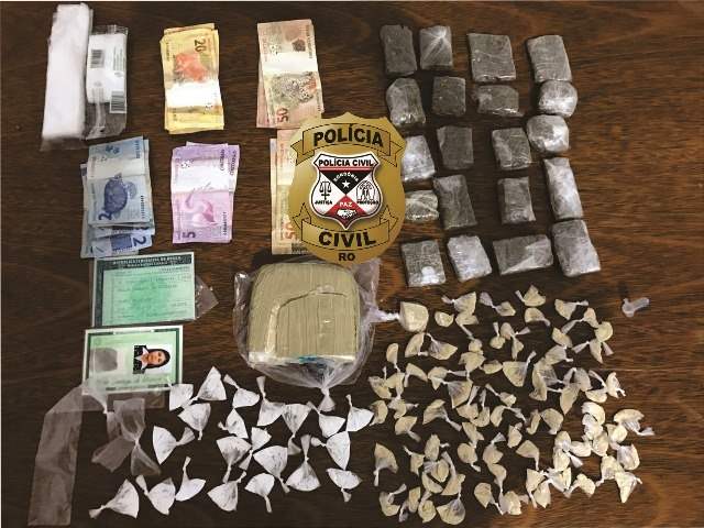 Polícia fecha boca de fumo e prende mulher com cocaína, maconha e oxi