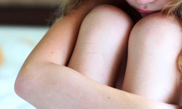 Mãe baladeira de menina de 5 anos que foi estuprada é presa