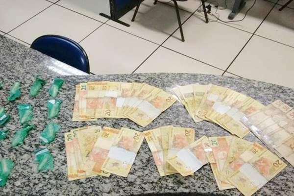 Suspeito de tráfico de drogas tenta subornar PM para ser solto