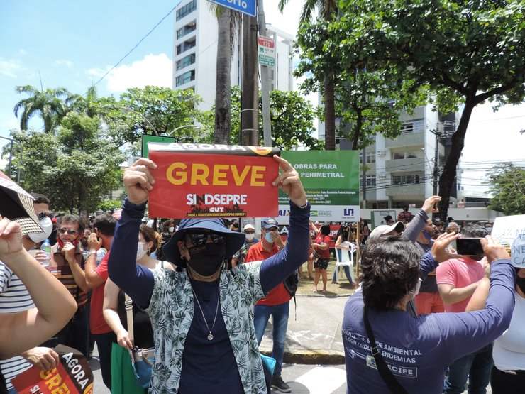 Servidores federais anunciam paralisações em janeiro de 2022 por reajuste salarial 