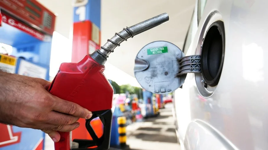 Estados fixam ICMS do diesel em R$ 1, mas governos podem dar descontos no valor
