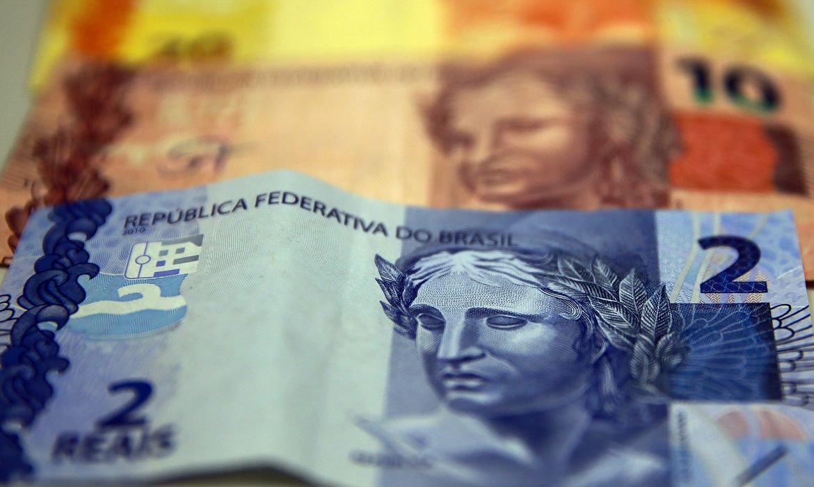 Beneficiários com NIS final 8 recebem nesta quarta-feira Auxílio Brasil
