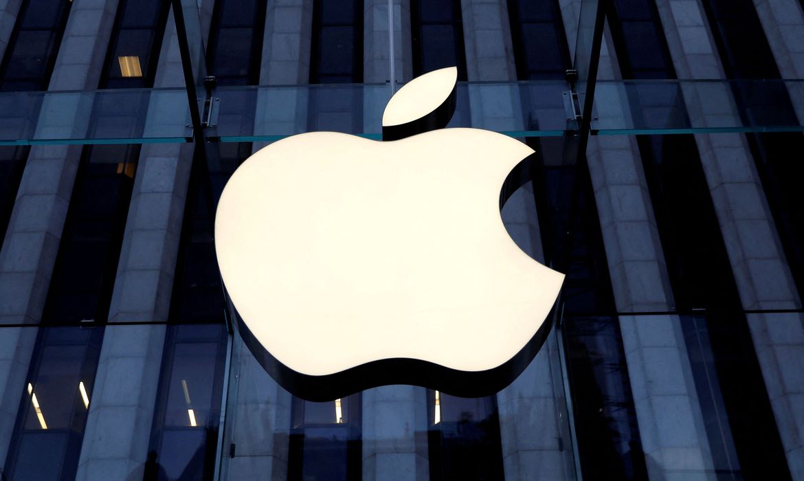 
Ministério da Justiça proíbe venda de iPhone sem carregador de bateria