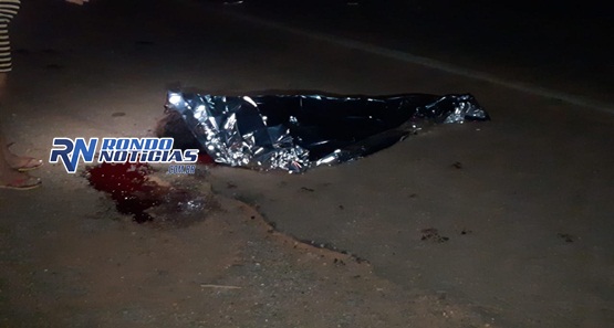 Idoso morre atropelado e colega fica ferido na travessia da BR-364