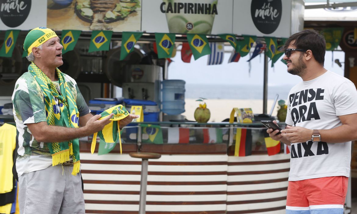 Advogado trabalhista explica direito a folgas em dias de jogos da Copa
