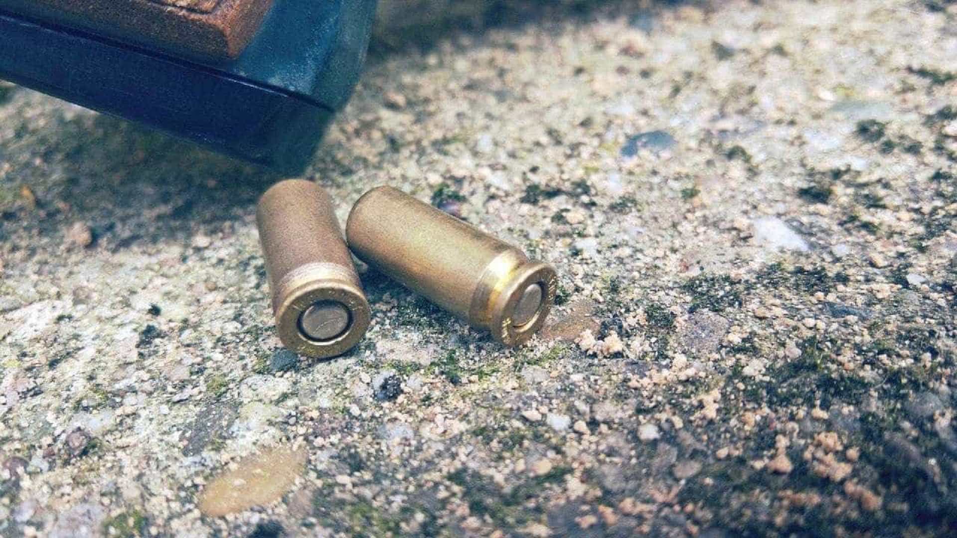 Bandidos atacam a bala frequentadores de campo de futebol na zona leste 