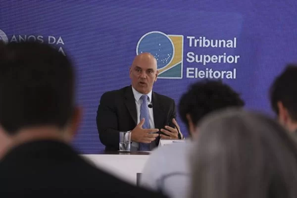 Moraes reúne comandantes da PM na próxima quarta-feira (23), SC e PR não vão
