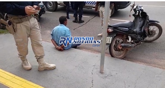 Homem é preso após ser flagrado tentando furtar motocicleta 