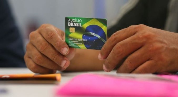 Auxílio Brasil começa a ser pago nesta segunda a 21,6 milhões; veja calendário
