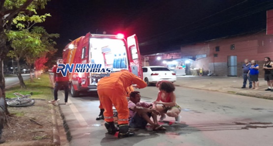 Colisão entre moto e bicicleta desta ciclista gravemente ferido na capital