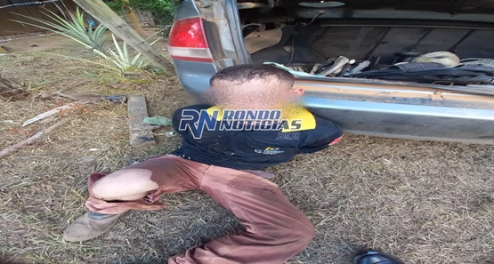 Trio assalta dono de chácara e um deles é preso com três armas na capital