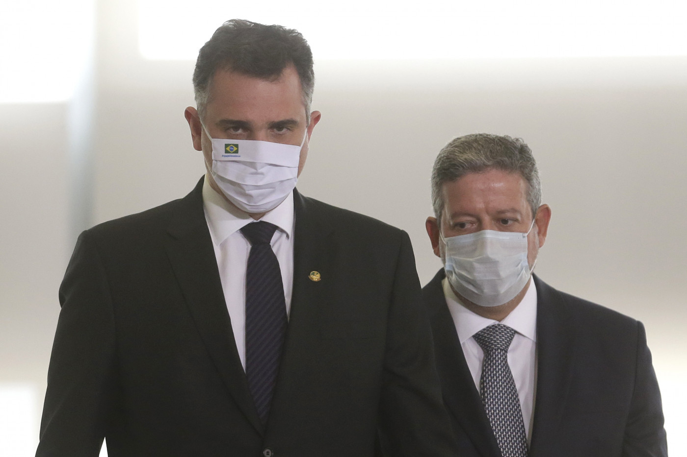 Lira e Pacheco se articulam politicamente por suas reeleições no Congresso Nacional