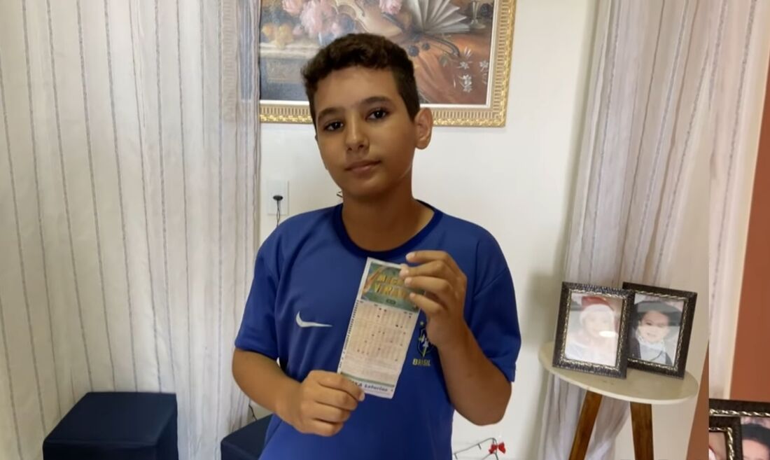 
Na Paraíba, garoto acertou os seis números da Mega da Virada, mas mãe não fez o jogo