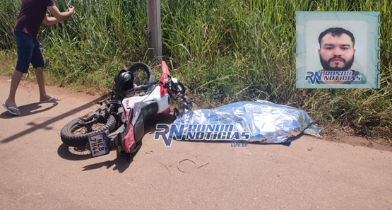 Motociclista morre após fazer conversão e bater em poste em Porto Velho