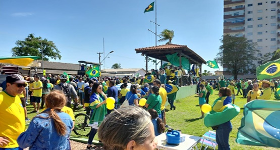 Acampamento de bolsonaristas no campo da Brigada em Porto Velho é desmontado