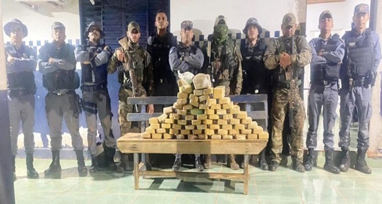 PMs de MT e Rondônia prendem quadrilha com 80 quilos de cocaína e carros