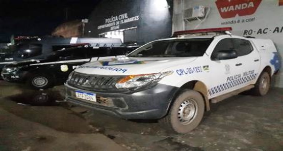 Homem tenta matar a esposa e acaba esfaqueando cunhado no pescoço