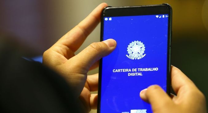 Brasil cria 2 milhões de empregos com carteira assinada no ano de 2022