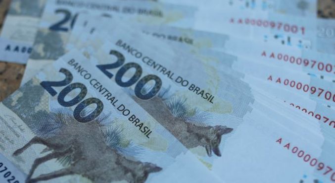 
Equipe econômica admite reajustar salário mínimo a R$ 1.320, com custo de até R$ 5 bi