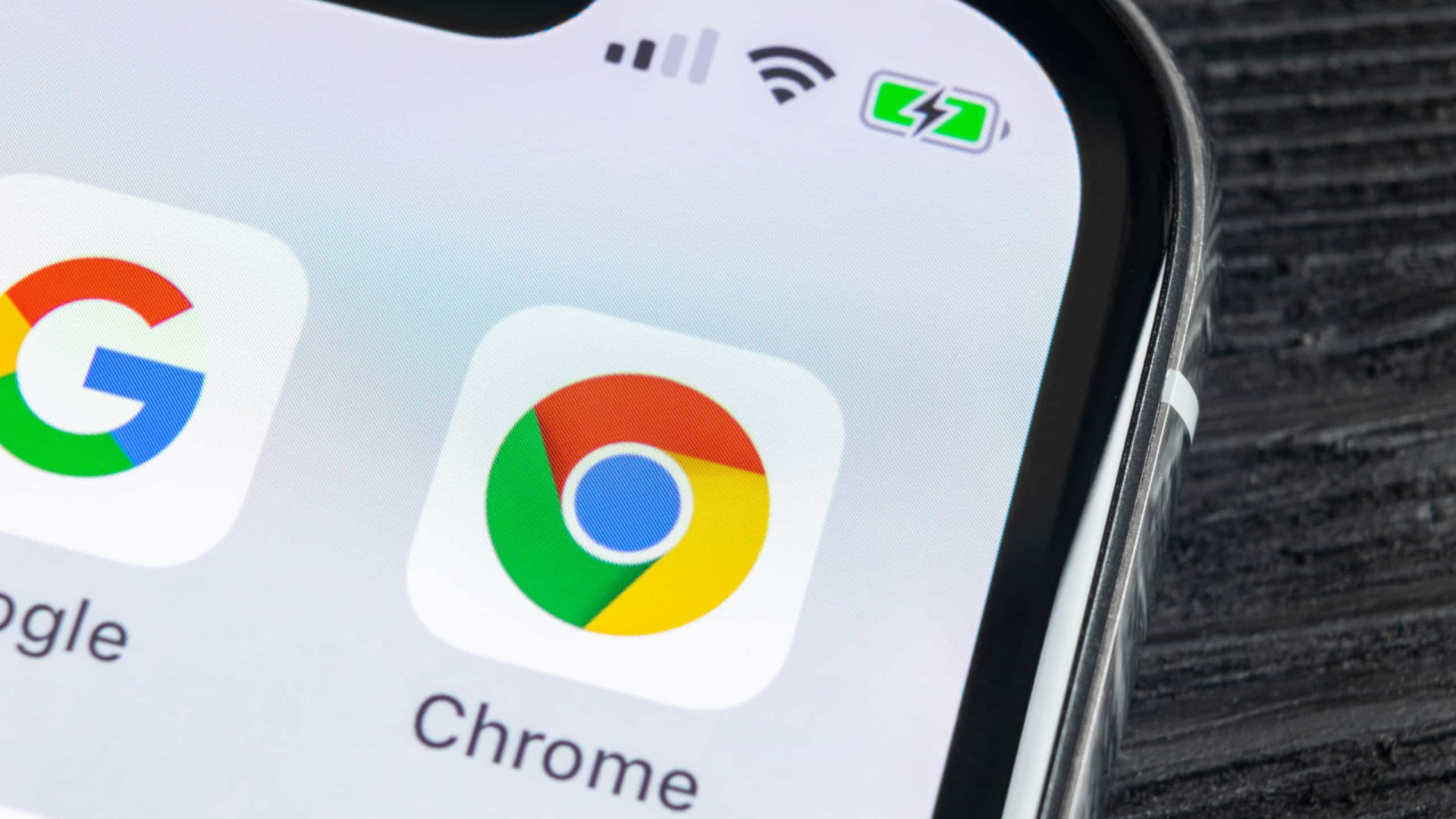 Google demite brasileiros em meio a corte global de 12 mil funcionários
