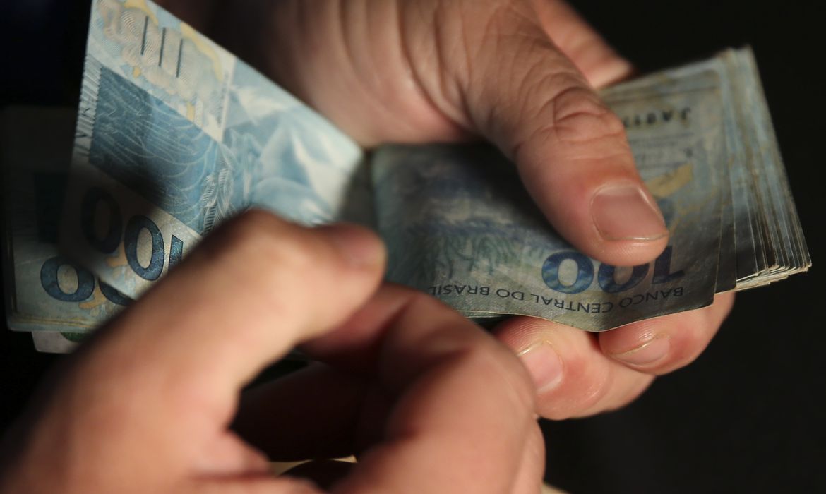  Caixa Econômica Federal começa a pagar hoje Bolsa Família de fevereiro
