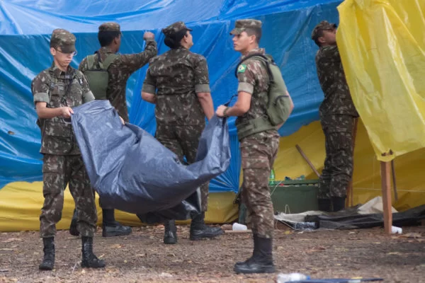 De surpresa Lula troca quase todos os Comandos Militares das forças armadas; confira
