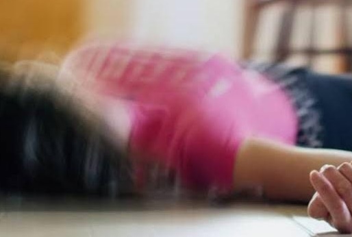 Mulher é espancada pelo marido até desmaiar durante bebedeira 
