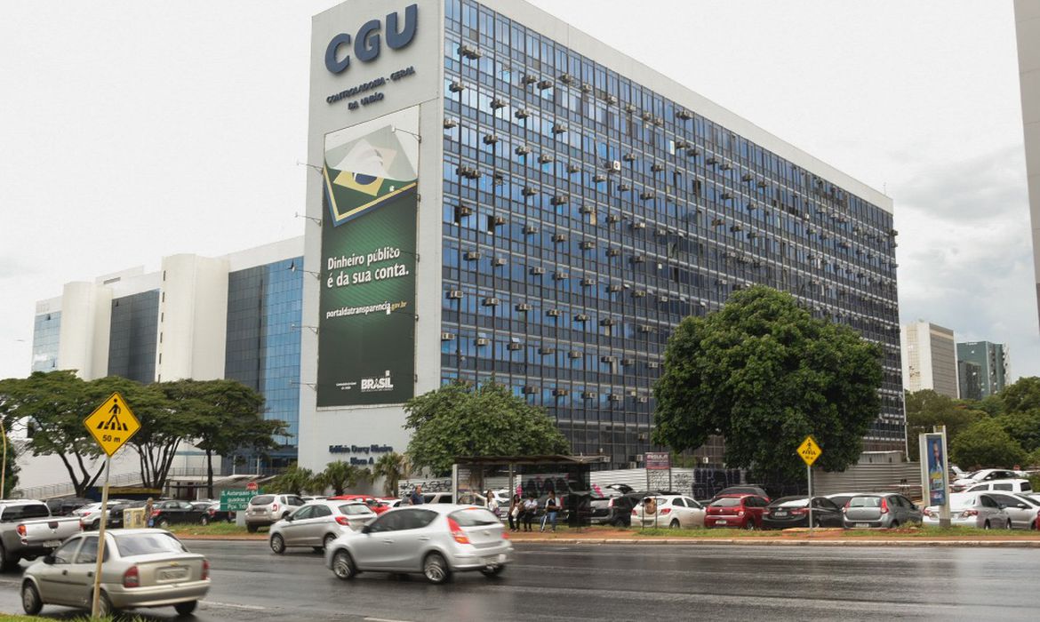 CGU o retira sigilo de processo que envolve ex-ministro  Eduardo Pazuello

