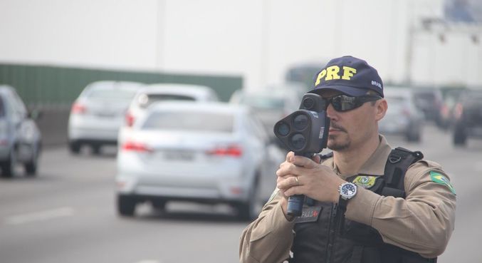 
Após redução de radares, multas de velocidade despencam 82% nas rodovias federais em um ano