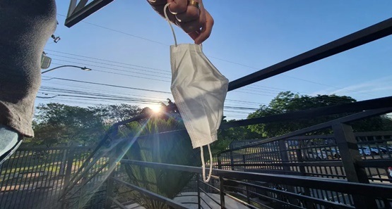 Máscaras deixam de ser obrigatórias em aviões e aeroportos
