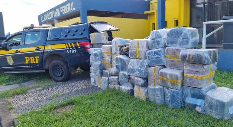 Motorista é preso com uma tonelada de maconha na BR 262 em Betim