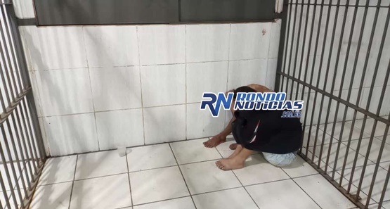 Polícia prende dupla com joias, arma de fogo e objetos sem procedência