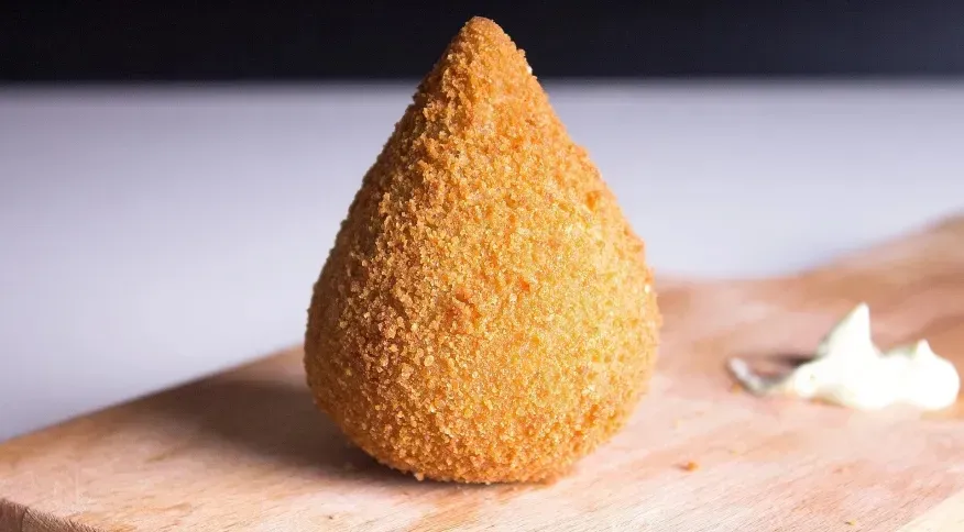 Com alta da inflação, brasileiros trocam refeição por coxinha e salgadinho; entenda
