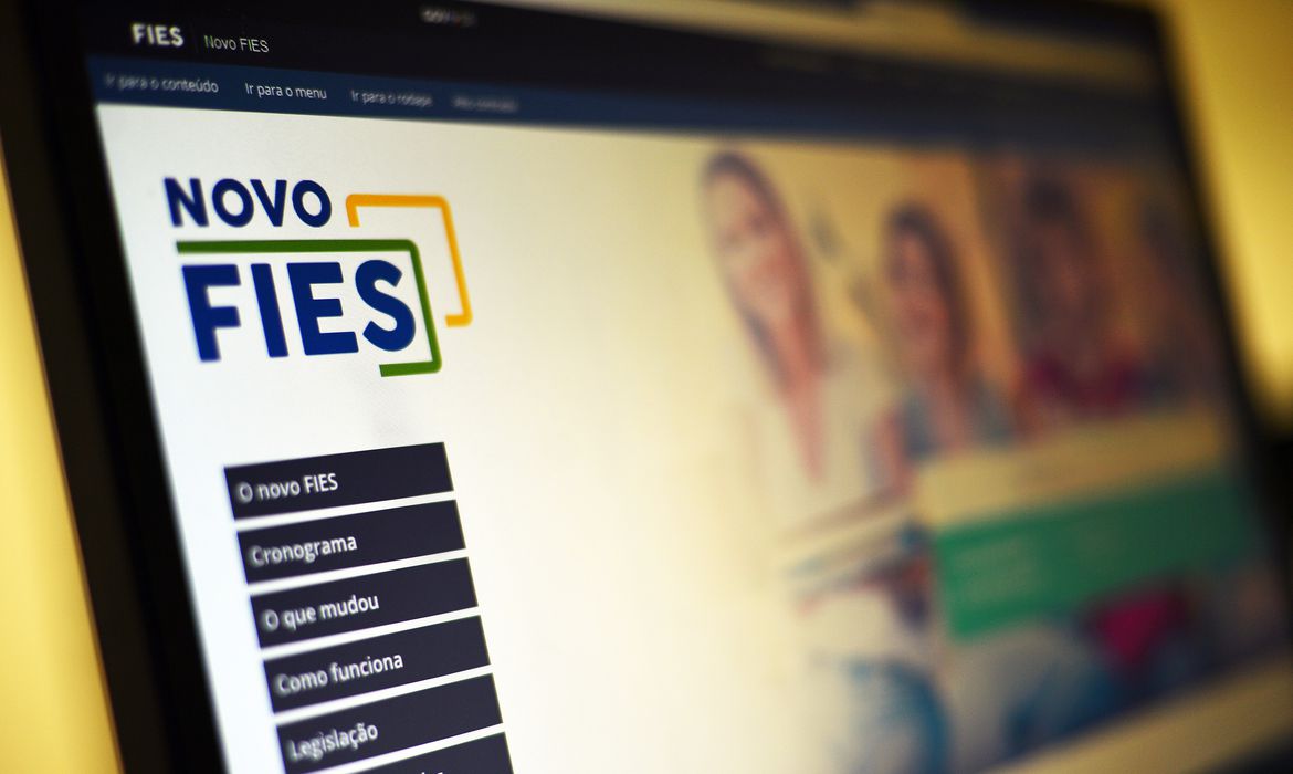 Termina hoje prazo para pré-selecionados do Fies finalizarem inscrição
