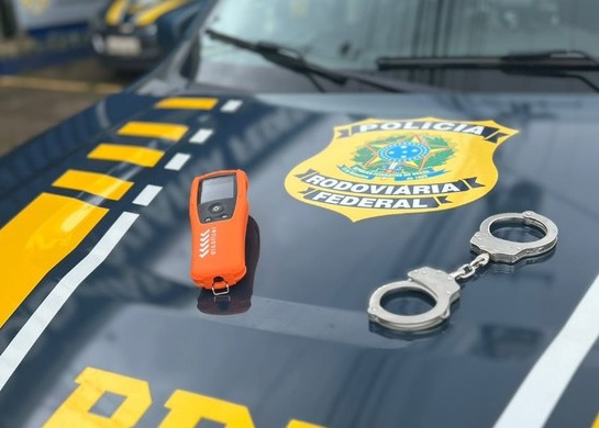 PRF detém motorista profissional por embriaguez ao volante na capital
