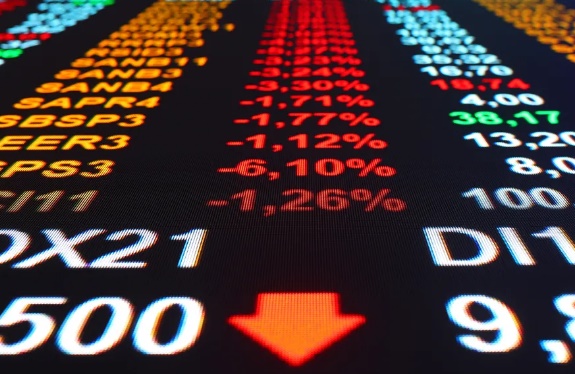 
Bolsa cai quase 3% e fica abaixo dos 98 mil pontos, após decisões de juros