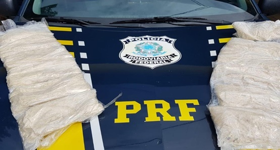 PRF intercepta duas passageiras vindas do Acre com 07 kg de cocaína 
