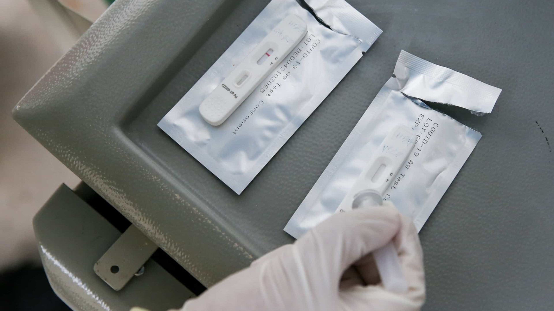 
Ministério da Saúde perde 1,2 milhão de testes de Covid que venceram neste mês

