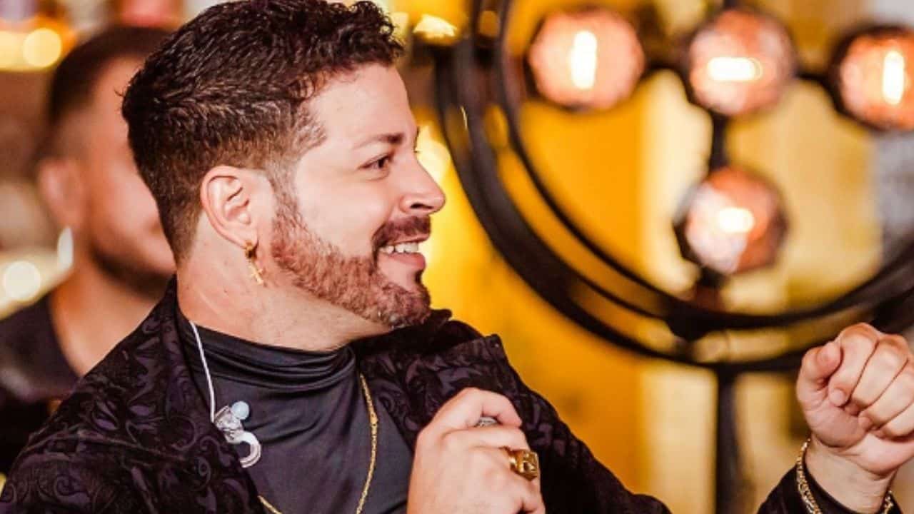 Sertanejo Matheus, da dupla com Zé Henrique, morre atropelado em rodovia

