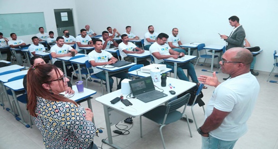 Mais de 15 mil jovens devem ser atendidos pelo  “Emprega Mais, Empreenda Juventude” 
