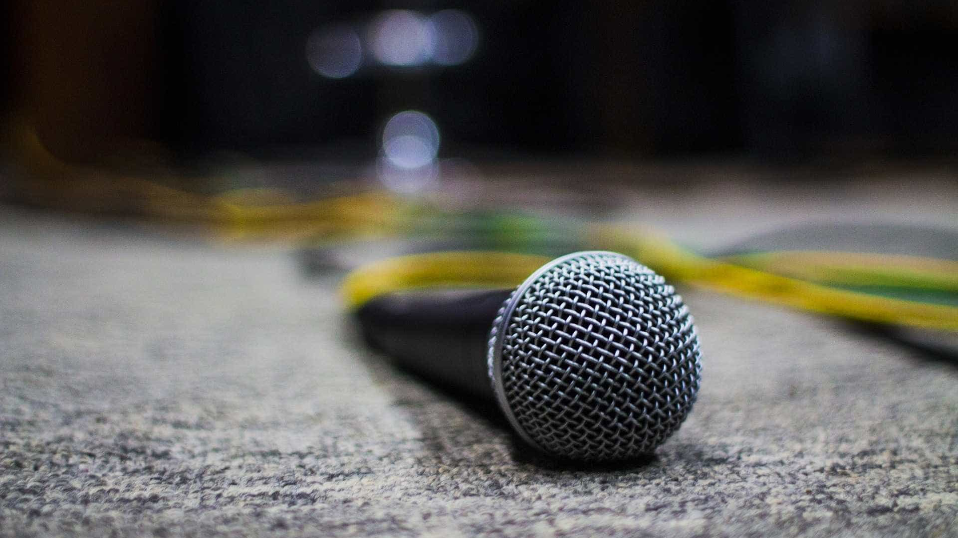 Ataques a jornalistas cresceram 23% em 2022; 40% dos casos envolvem clã Bolsonaro
