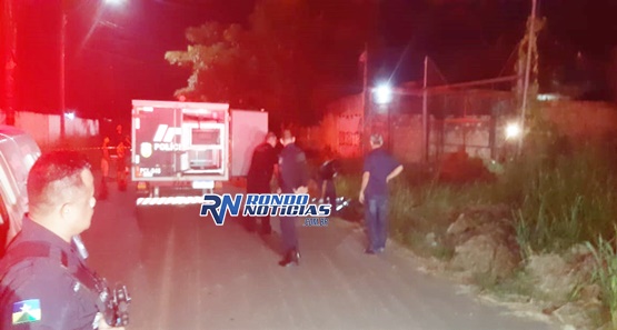 Homem é atacado com facadas e fica com vísceras expostas na capital 
