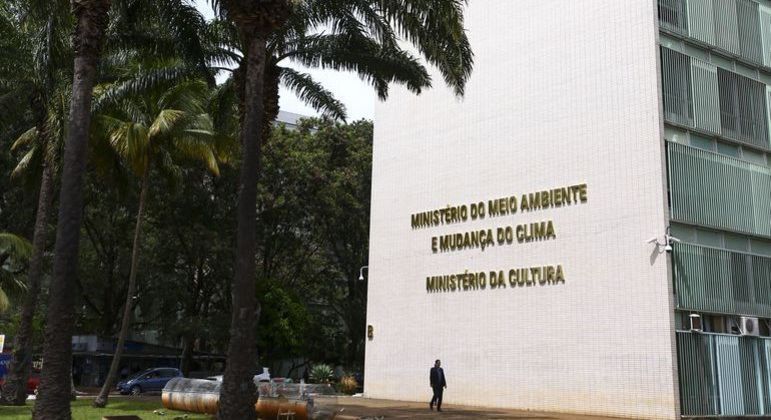 Governo aumenta limite de cachês para artistas na Lei Rouanet
