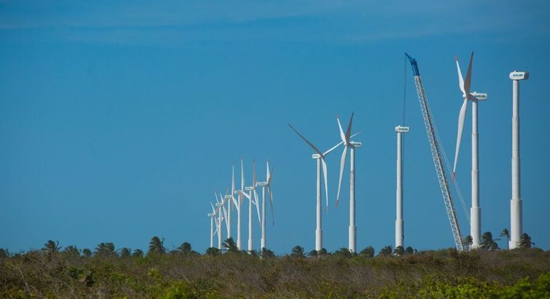 Governo federal pretende investir R$ 50 bilhões em energia renovável neste ano
