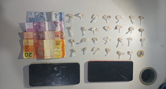 PM prende jovem de 18 anos vendendo droga no bar Anacondas em Porto Velho