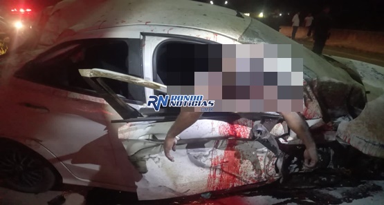 Ladrão rouba carro e morre logo em seguida após colidir contra mureta na BR-364