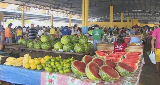 Por causa de banca homem ataca mulher na feira do Cai N'água em Porto Velho