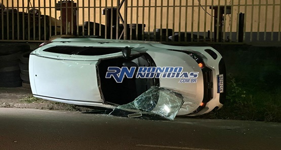 Batida no trânsito resulta em capotamento no centro de Porto Velho