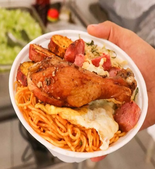 Quilo da comida e marmitex's registram aumento em restaurantes da Capital